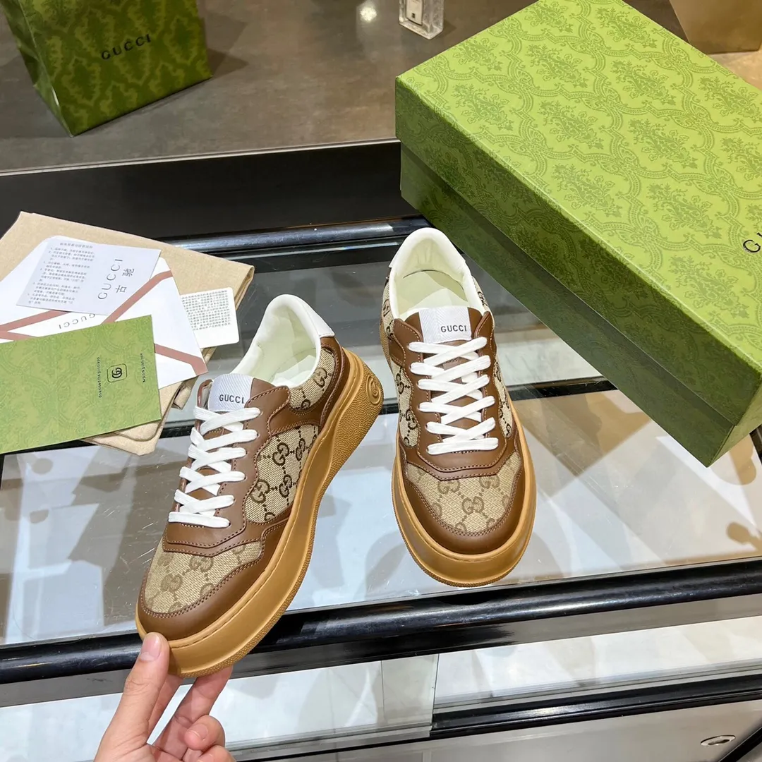 👟👟Ex-factory price 480👟👟 Women's Shoes Women's Clothing Gucci - the new Chunky B series lightweight soft thick sole sports series! G's couple's white shoes, Gucci counter style, Gucci catwalk style! The style design is light, luxurious and retro...thick sole increases height...similar to an upgraded version of classic white shoes! Original customized cowhide fabric (classic old floral fabric, perforation, embossing process), cowhide lining, original foam lightweight outsole, GG Logo on the heel, 4cm thick sole, classic Gucci webbing... Women's 35-40/Men's 38-44 (full size)